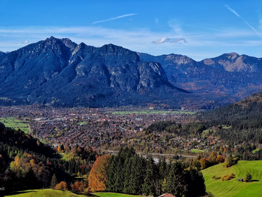 The Alpine Wonders of Garmisch-Partenkirchen: Hiking, Zugspitze, and More 3