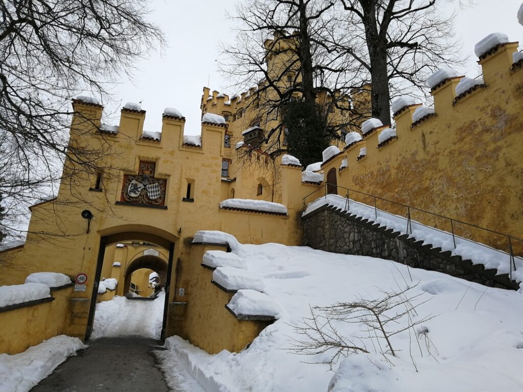 Neuschwanstein & Hohenschwangau: Exploring Bavaria's Fairytale Castles Through the Seasons 19