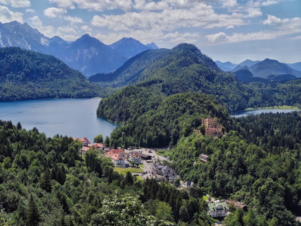 Neuschwanstein & Hohenschwangau: Exploring Bavaria's Fairytale Castles Through the Seasons 43