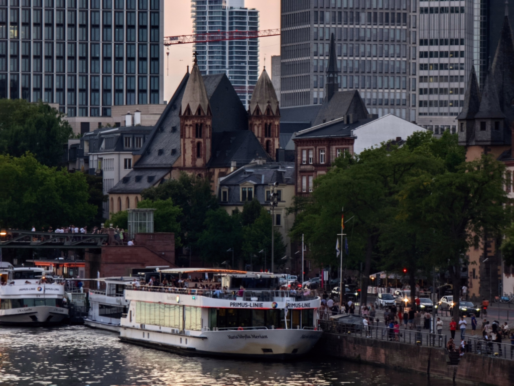 Frankfurt Beyond the Airport: Memories and Discoveries in Germany’s Financial Capital 33