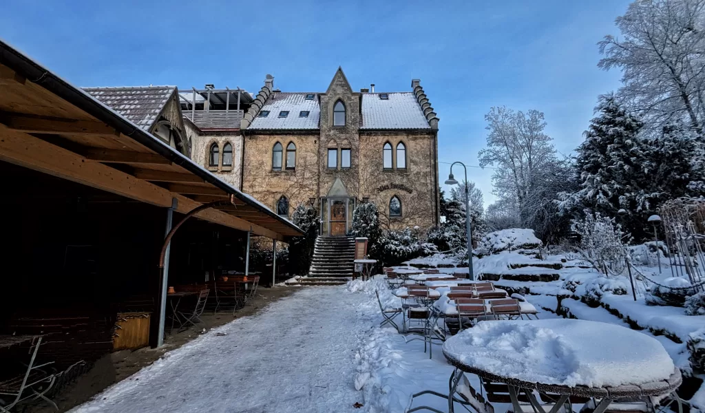 Schloss Lichtenstein: A Castle Perched on a Cliff 27