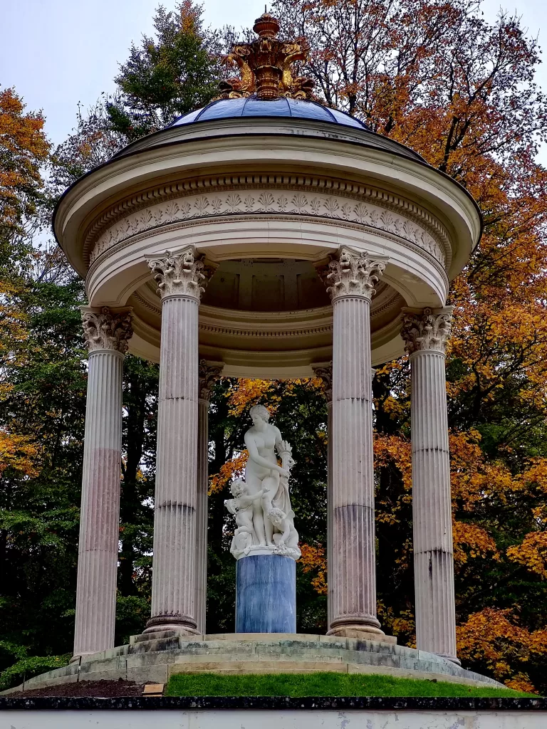 Schloss Linderhof: The Crown Jewel of King Ludwig II’s Palaces 123