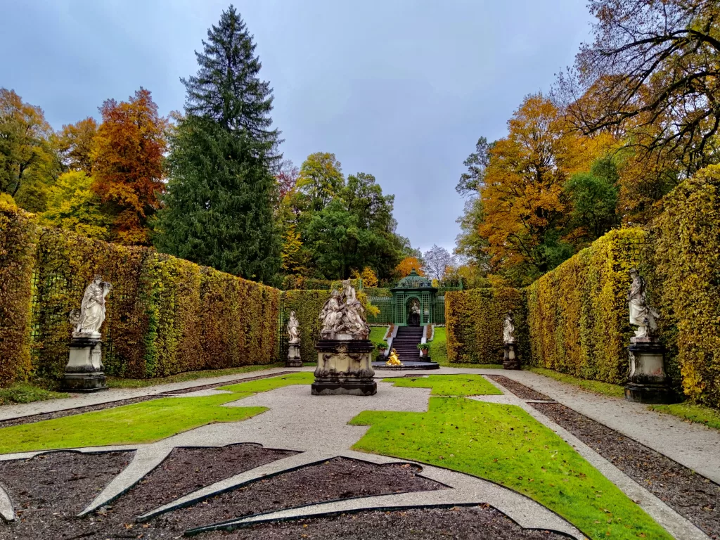 Schloss Linderhof: The Crown Jewel of King Ludwig II’s Palaces 31