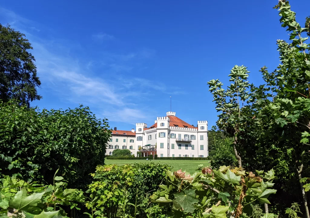 Starnberger See: Munich's Weekend Oasis for Nature and History 15