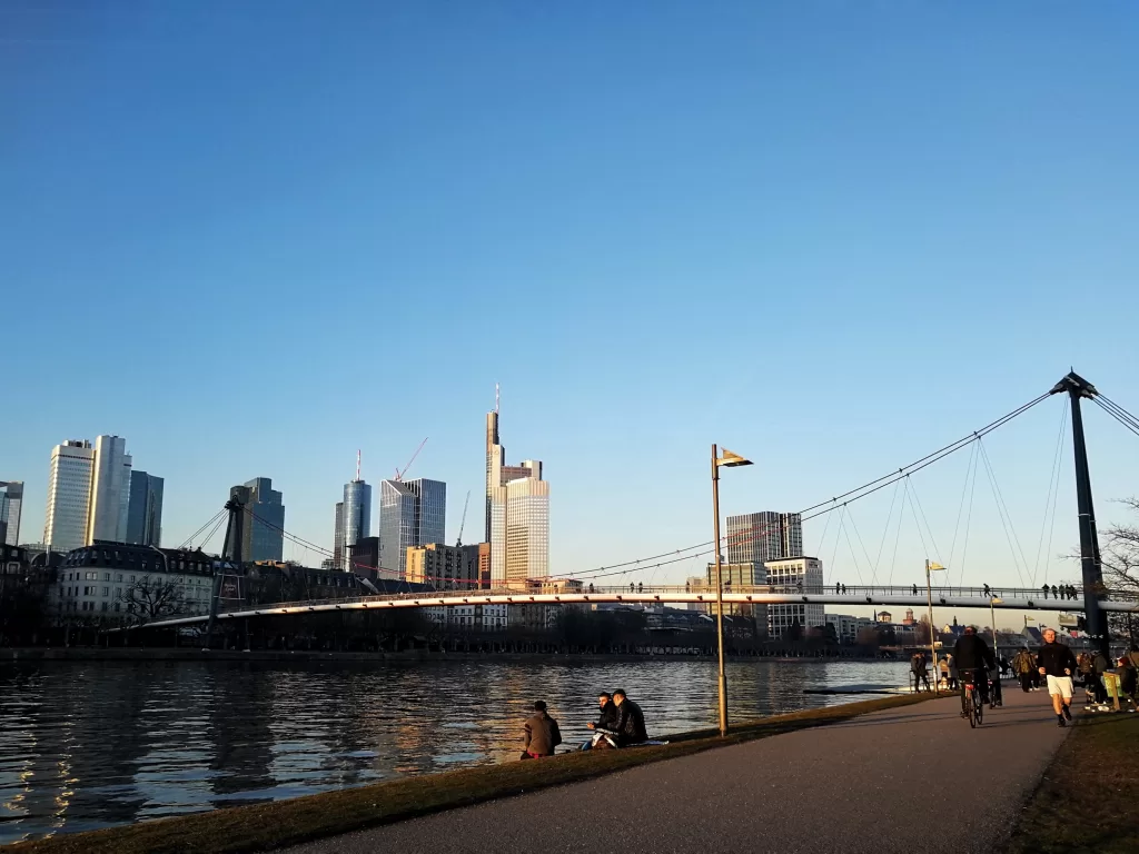 Frankfurt Moments: Memories and Discoveries in Germany’s Financial Capital 7