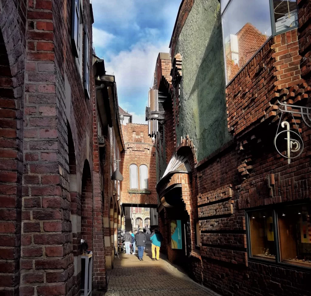 Bremen: History, Folklore, and Architecture 19