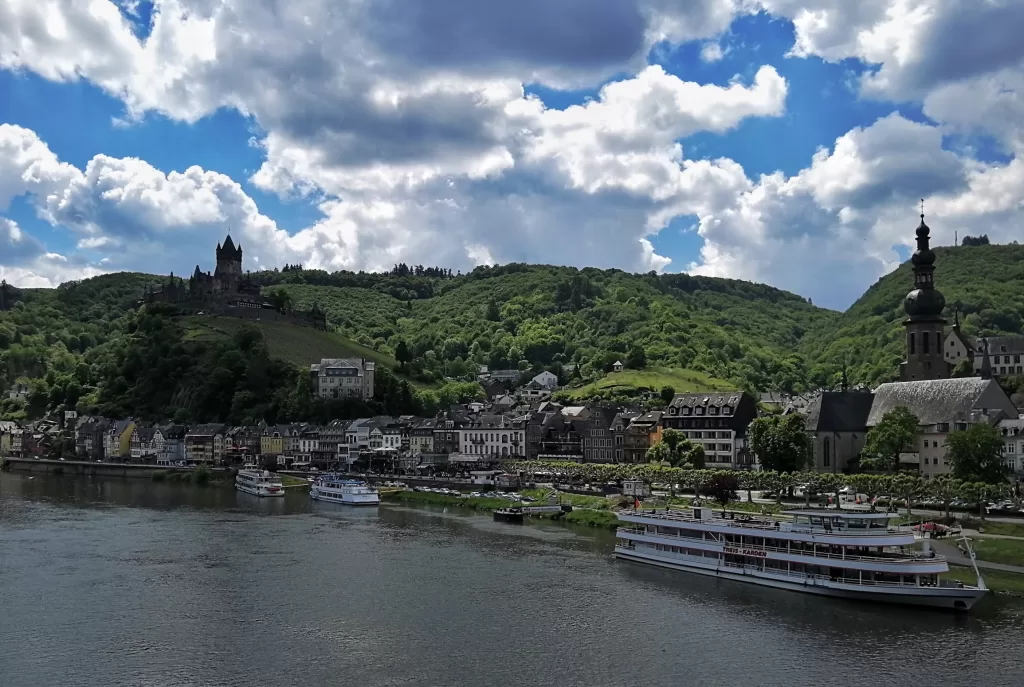 Reichsburg Cochem: History, Vineyards, and Medieval Lore 19