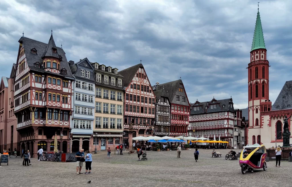 Frankfurt Moments: Memories and Discoveries in Germany’s Financial Capital 15