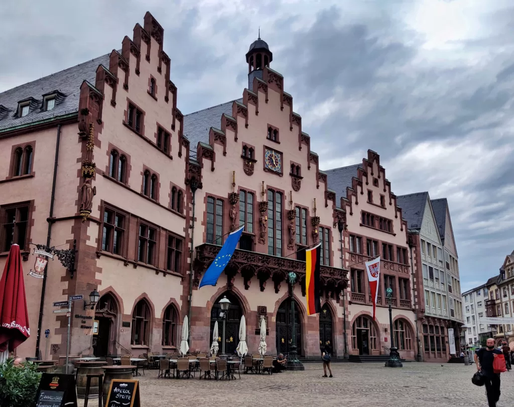 Frankfurt Moments: Memories and Discoveries in Germany’s Financial Capital 31