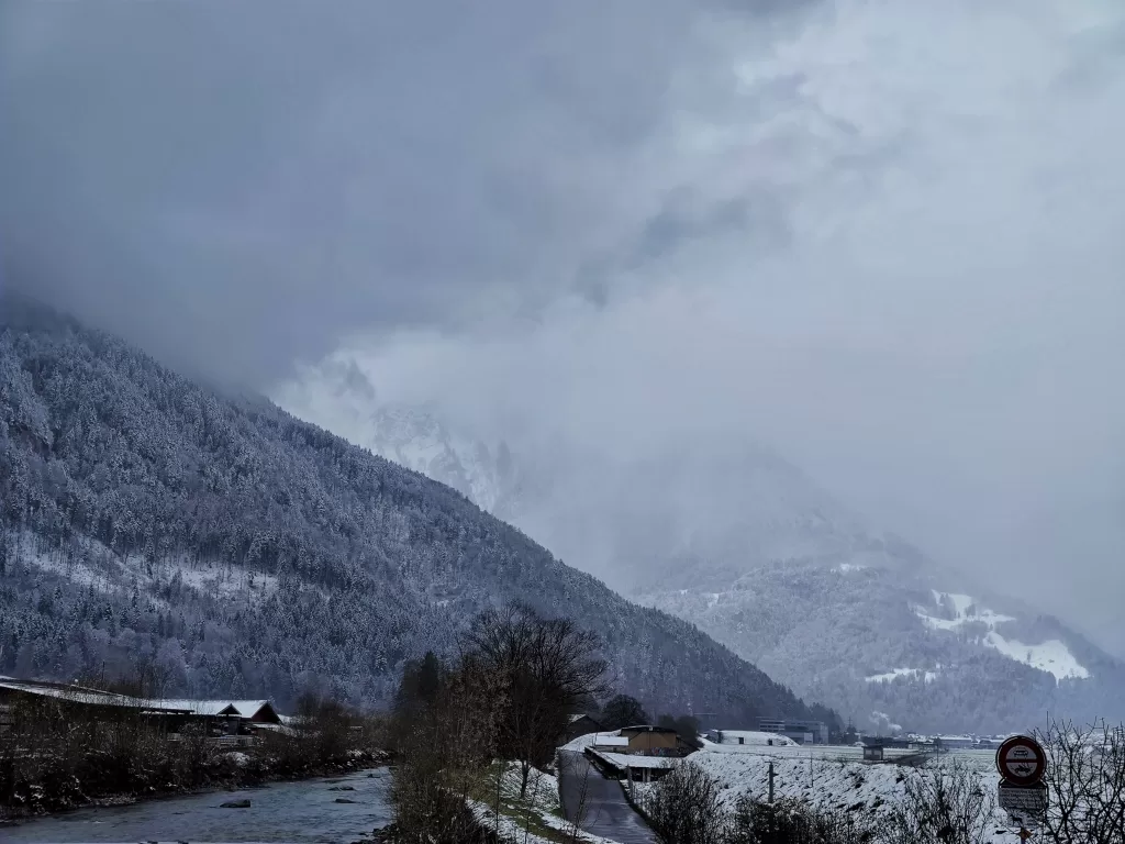 Jungfrau Region: Alpine Wonders Between Lakes and Peaks 51