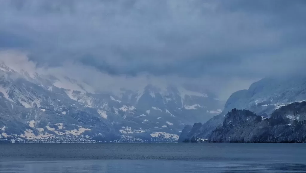 Jungfrau Region: Alpine Wonders Between Lakes and Peaks 7