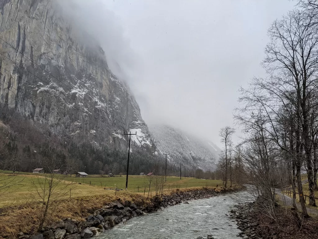 Jungfrau Region: Alpine Wonders Between Lakes and Peaks 27