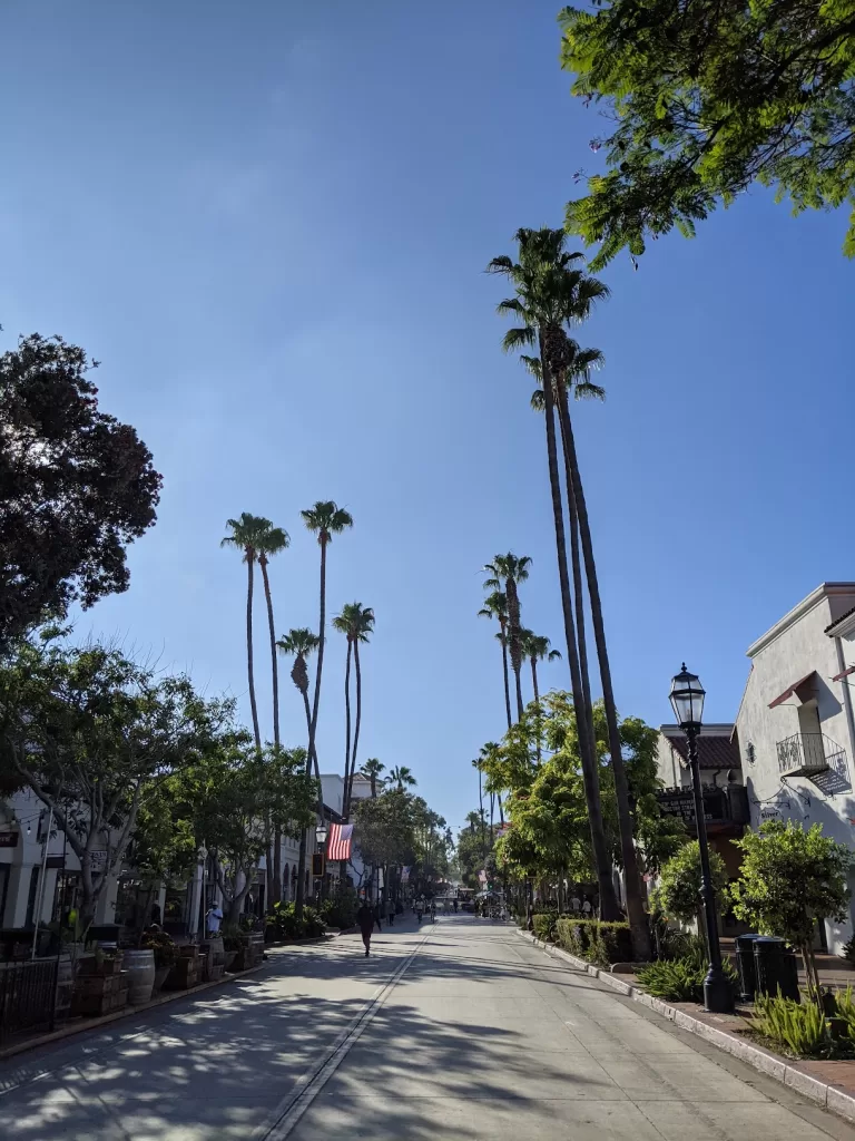 The Real Santa Barbara: Sunny Days and Misty Dreams 3