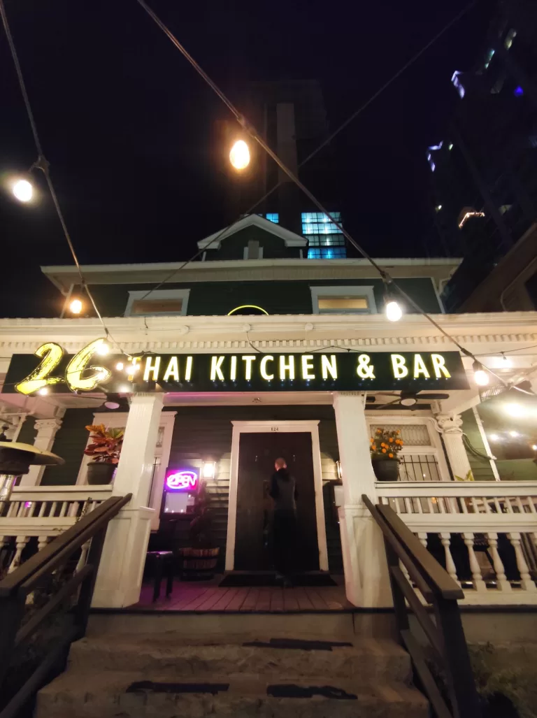 26 Thai Kitchen & Bar (Midtown) 1