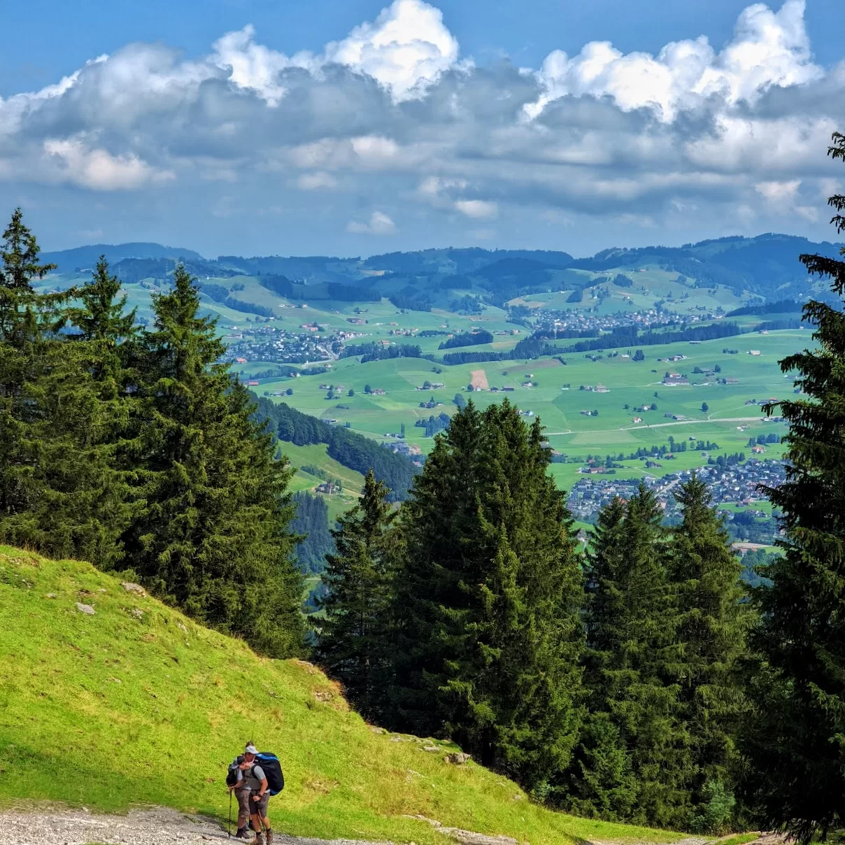 Hiking in Appenzellerland: The Stunning Äscher to Seealpsee Route 43