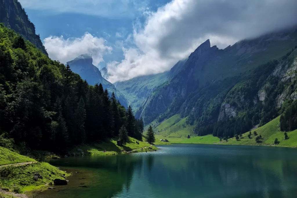 Hiking in Appenzellerland: The Stunning Äscher to Seealpsee Route 87