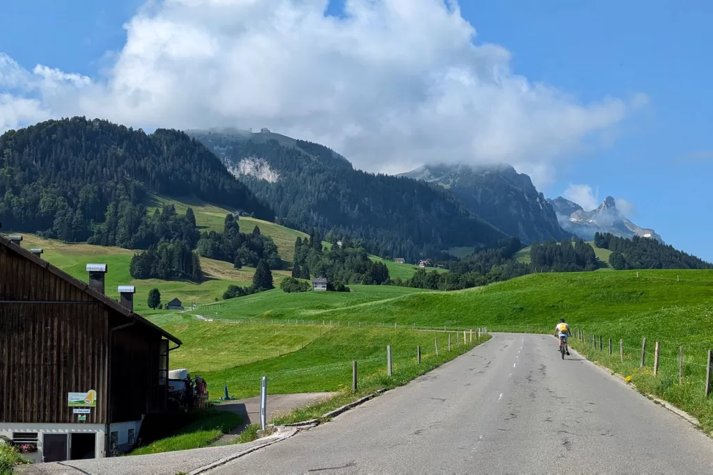 Hiking in Appenzellerland: The Stunning Äscher to Seealpsee Route 15