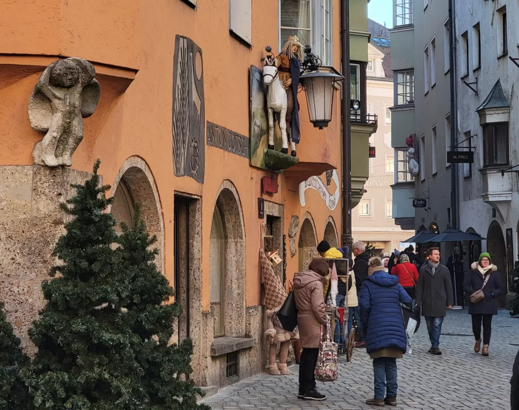 Between Mountains and Fairytales: A Winter Day in Innsbruck 31