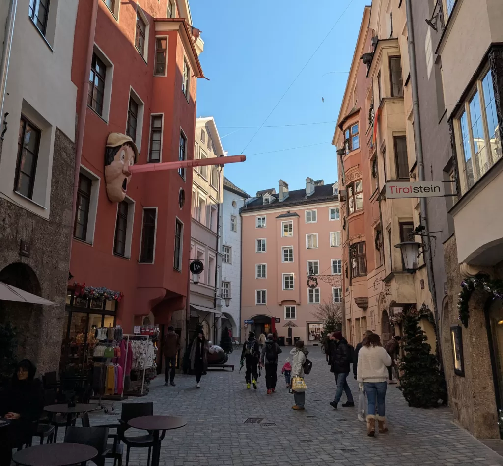 Between Mountains and Fairytales: A Winter Day in Innsbruck 35