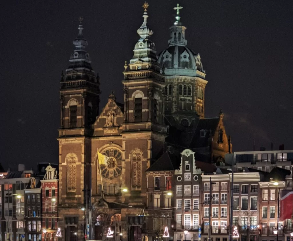Canal Dreams and Winter Lights: Finding Amsterdam's Magic 27