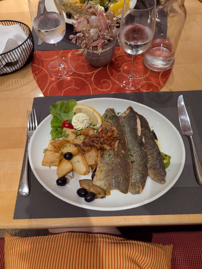 Restaurant & Hotel Weisses Rössli 9